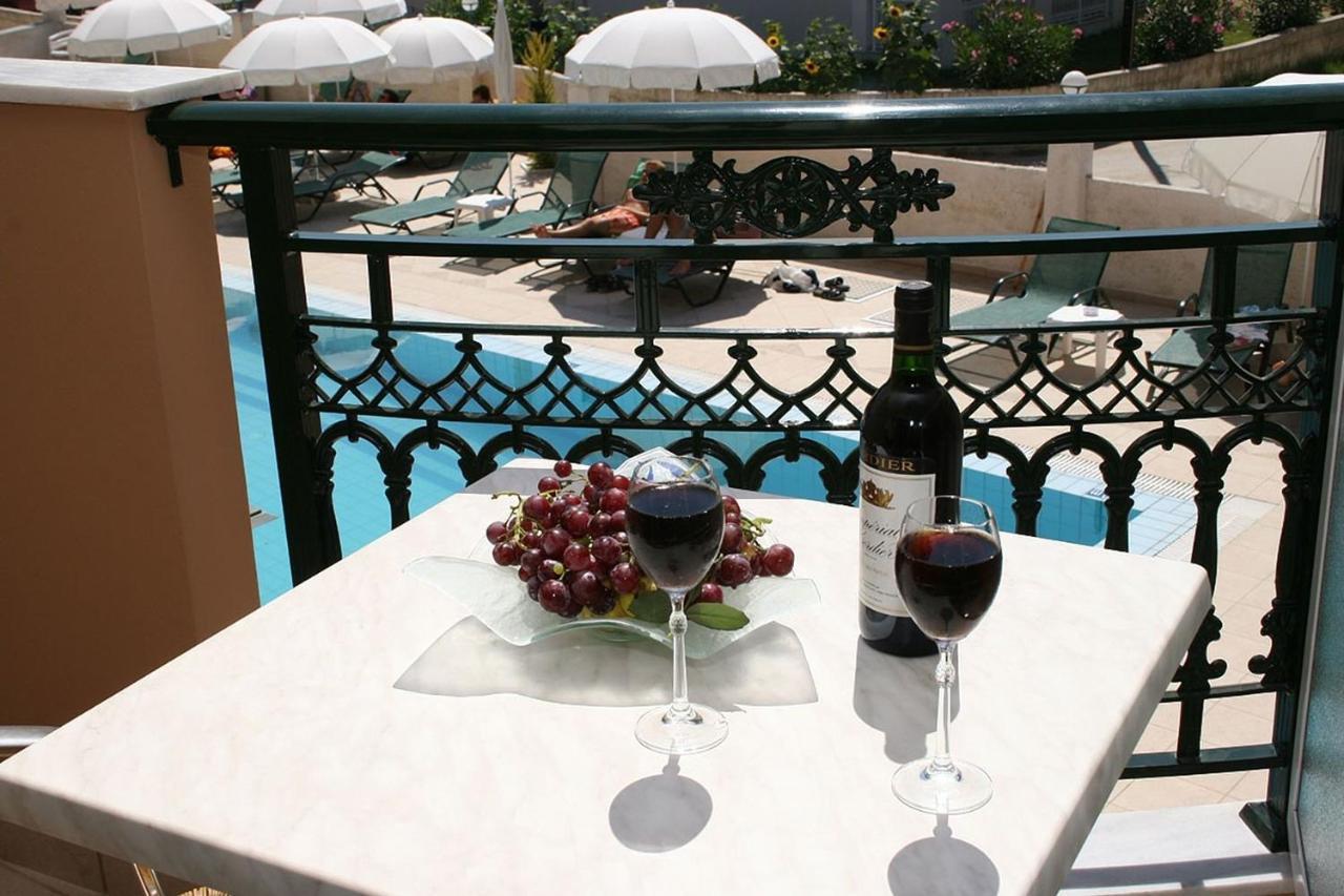 Timos Hotel Лаганас Екстериор снимка