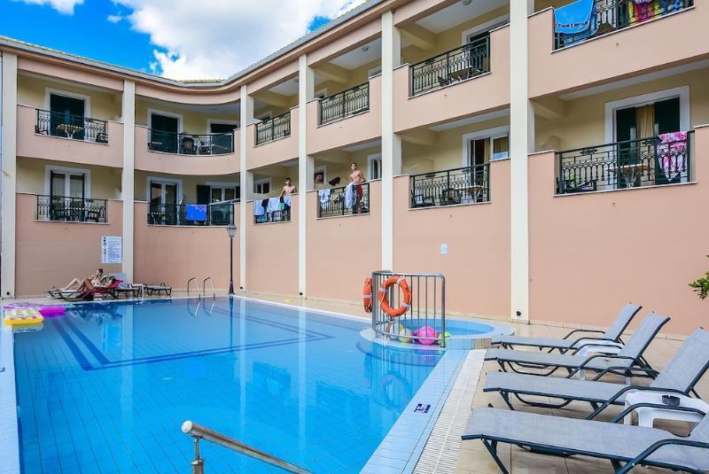 Timos Hotel Лаганас Екстериор снимка